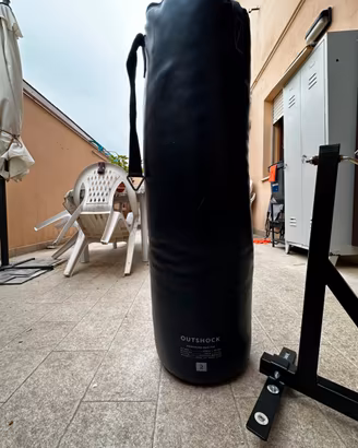 Sacco da boxe 20 kg + staffa