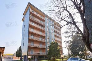 Appartamento di 130 m² con 4 locali e box auto a M