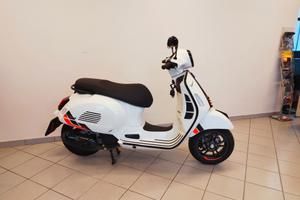Piaggio Vespa 125 GTS Super Sport con antifurto
