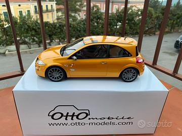 1:18 Ottomobile Renault Megane 2 F1 Team