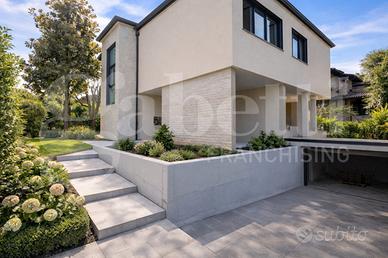 Villa bifamiliare Modena [Cod. rif Re10MONTALEVRG]