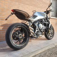 MV Agusta brutale 675