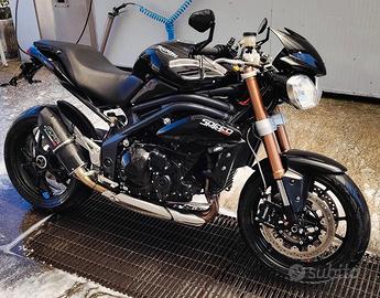 Triumph Speed Triple 1050 no ABS (2011)