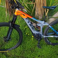 CUBE STEREO HYBRID 160 HPC ACTIONTEAM