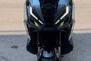 Honda xadv 750