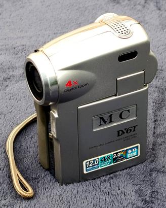 Fotocamera digitale MC DV6T