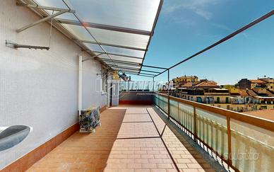 TRILOCALE CON TERRAZZO