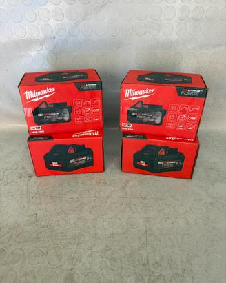 Batterie Milwaukee M18 da 8 ah Forge sigillate
