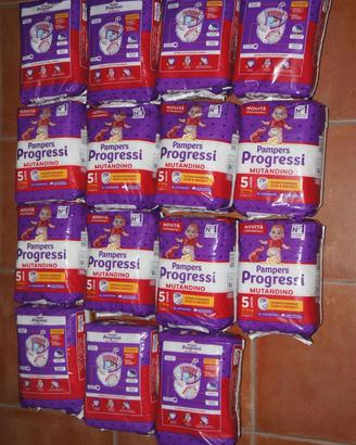 Pampers Mutandino Progressi tg 5 --15 set da 17 pz