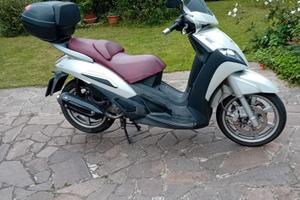 Scooter Peugeot Geopolis 300i GT