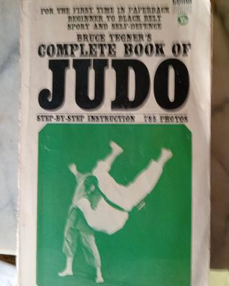 Complete Book of judo - Bruce Tgner - Corgi Books 