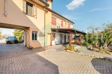 Villa bifamiliare Pianiga [0493261019VRG]