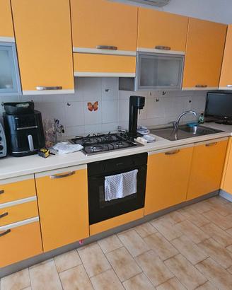 Cucina completa di Elettrodomestici