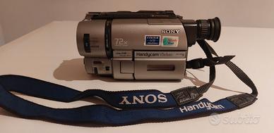 Videocamera Hi8/Video8 Sony Handycam CCD-TRV69E