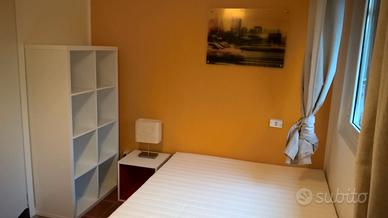 Stanza con bagno privato in zona Corvetto
