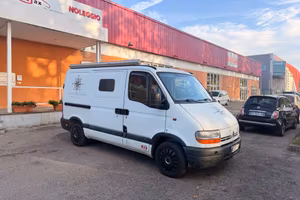 Renault Master T28 2.5 diesel PC Combi