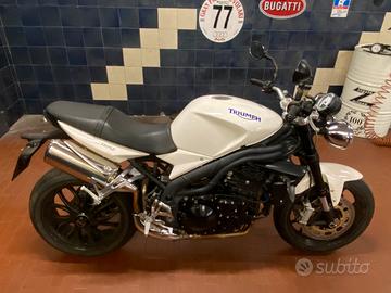 TRIUMPH SPEED TRIPLE 1050