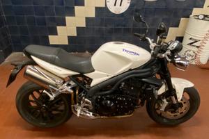 TRIUMPH SPEED TRIPLE 1050
