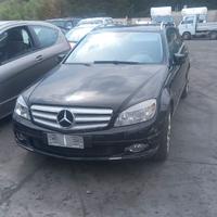 Vendiamo ricambi per Mercedes C220 anno 2008