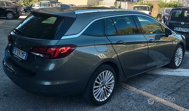 Opel astra sport tourer automatica