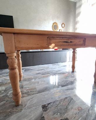 tavolo legno massiccio ristrutturato e decapato
