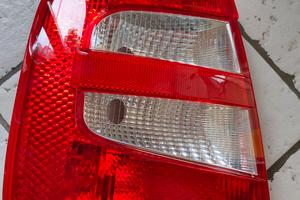 Fanale Skoda Fabia 2001