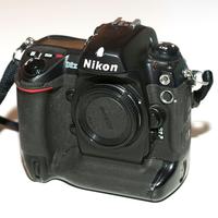 NIKON D2X  Fotocamera Digitale  Usata