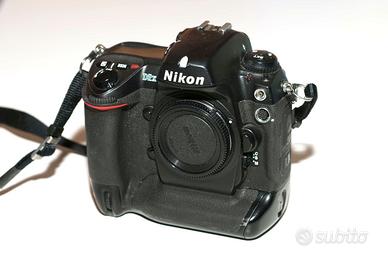 NIKON D2X  Fotocamera Digitale  Usata