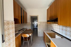 4 LOCALI A CASTRO