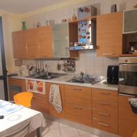 Cucina completa di elettrodomestici