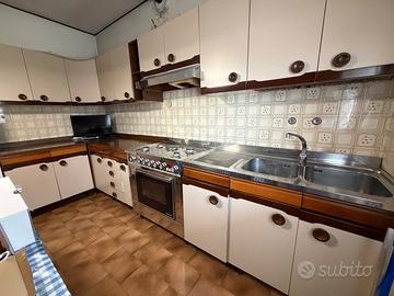 Cucina anni 70/80 usata