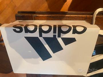 Scarpe adidas da tennis o abbigliamento grand cour