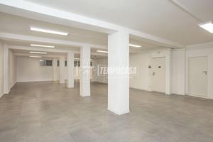 Magazzino a Milano Via RUGGERO BOSCOVICH 5 locali