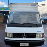Mercedes MB 100 D