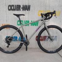 GRAVEL BIKE Genesis Vagabond