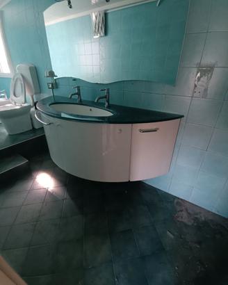 Bagno usato in buonissime condizioni