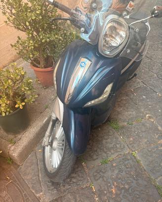 Beverly 300