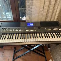 Tastiera arranger Yamaha psr-s670