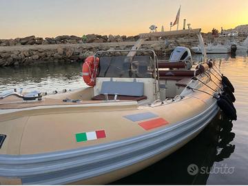 Gommone con honda 200cv
