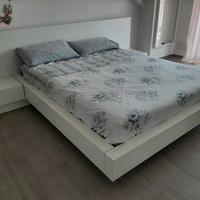 letto matrimoniale con boiserie