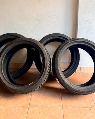 Set Bridgestone Blizzak 6 225 40 R18 92V