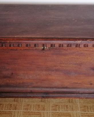 Cassapanca antica in legno massello