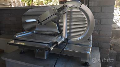 affettatrice elettrica professionale 