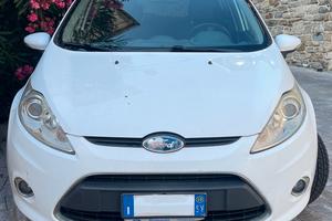 FORD Fiesta TITANIUM - 2010 NEOPATENTATI
