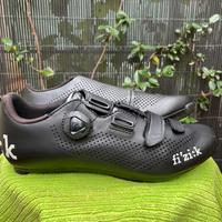 Fizik R4 Road