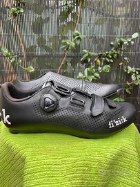 Fizik R4 Road