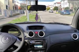 Citroen C3 auto grigia