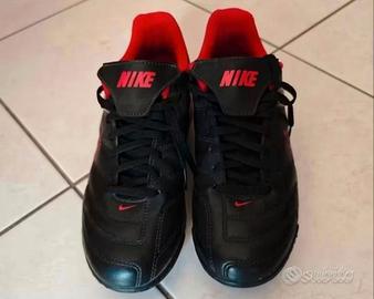 Scarpe  da calcetto marca Nike  (come nuove)