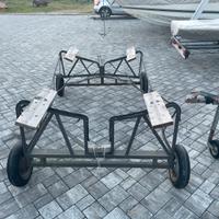 Carrello invaso con ruote barca a vela o barca