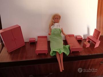 barbie 1966 mattel con vestitini e arredamento